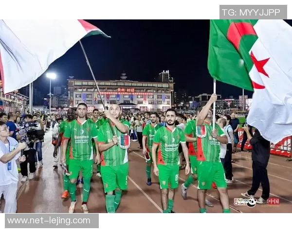 德国队与阿尔及利亚的激烈对决揭示足球战术与团队合作的精彩瞬间 德国队与阿尔及利亚的激烈对决揭示足球战术与团队合作的精彩瞬间